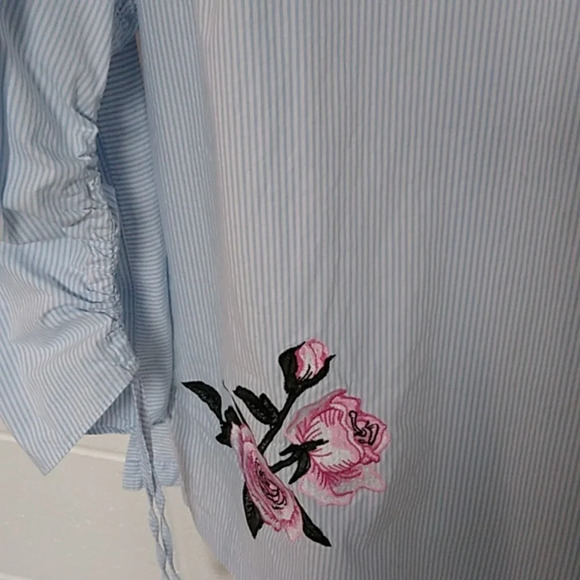 LANE BRYANT EMBROIDERED, PINSTRIPE, 3/4 SLEEVES, LIGHT WEIGHT, SIDE VENT, TUNIC - Picture 3 of 7